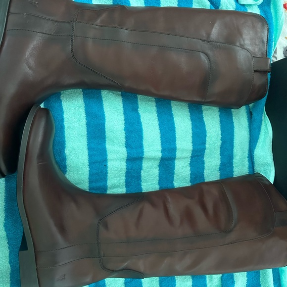 Frye boots NWT - Picture 3 of 7